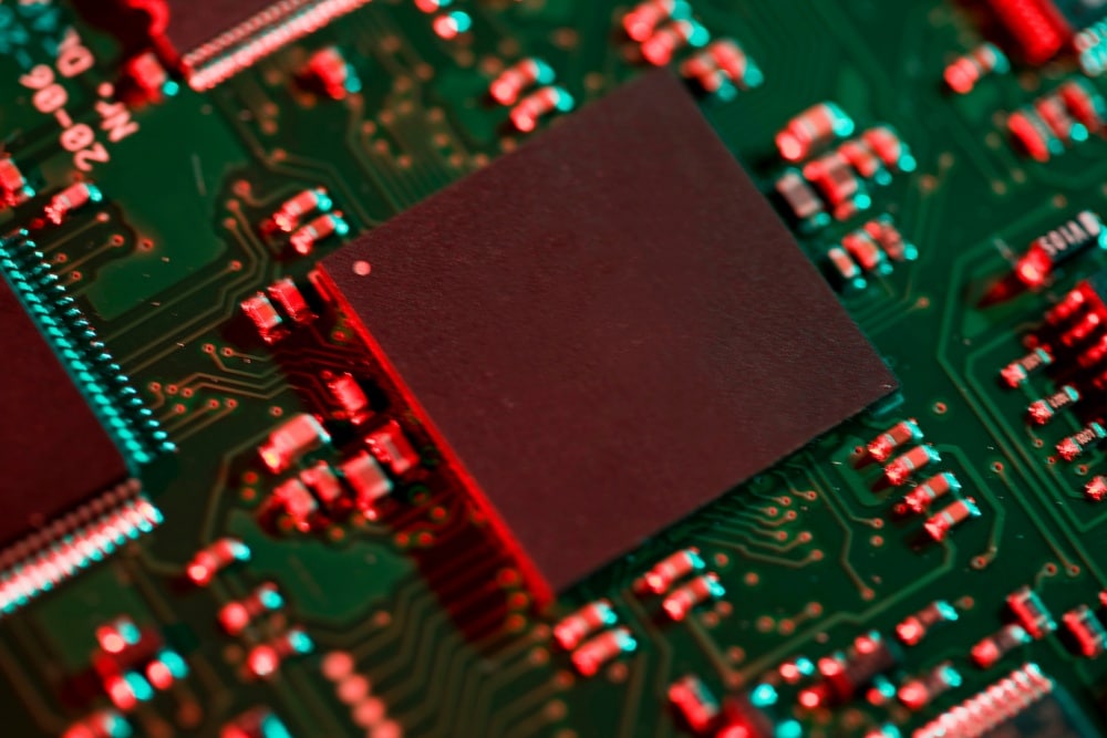Heterogeneous Integration: Elevating Semiconductor Functionality 2 heterogenous integration 1000x667 1